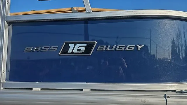 Slide: The Image of Sun Tracker Bass Buggy 16 XL Select 2026 - 9