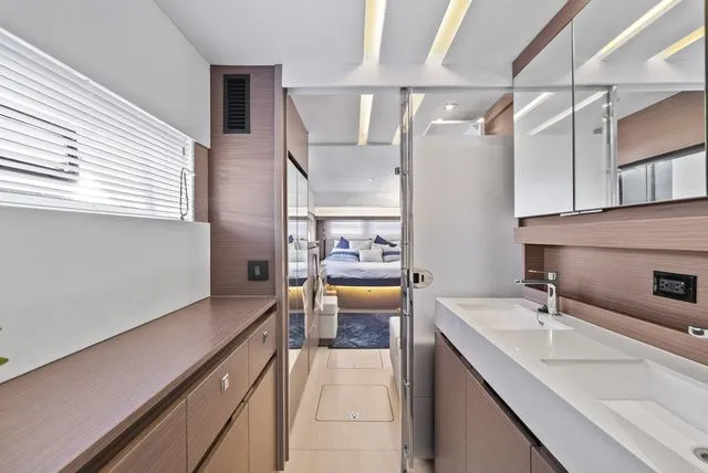 Slide: The Image of Leopard 53 Powercat 2025 - 10