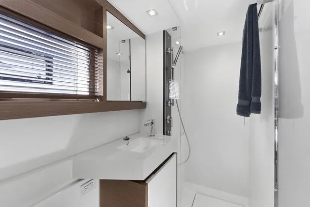 Slide: The Image of Leopard 53 Powercat 2025 - 21