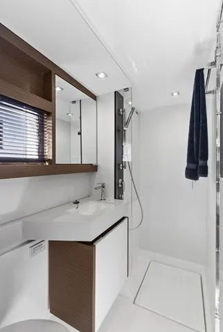 Slide: The Image of Leopard 53 Powercat 2025 - 22