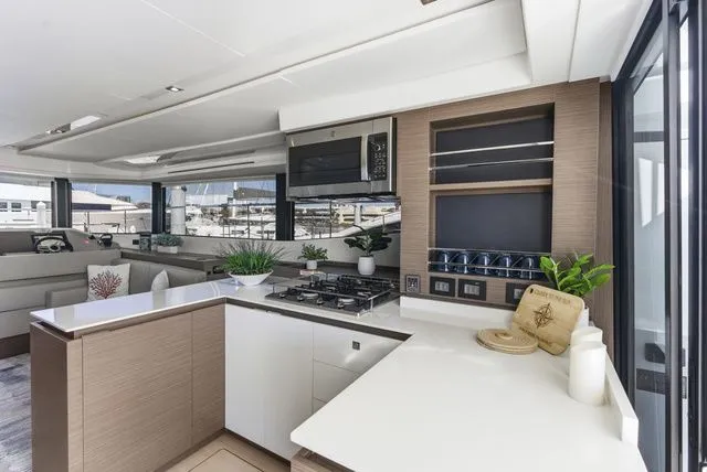 Slide: The Image of Leopard 53 Powercat 2025 - 23