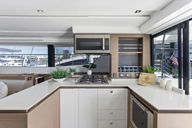 Slide: The Image of Leopard 53 Powercat 2025 - 24