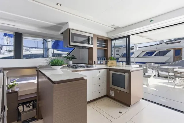 Slide: The Image of Leopard 53 Powercat 2025 - 25