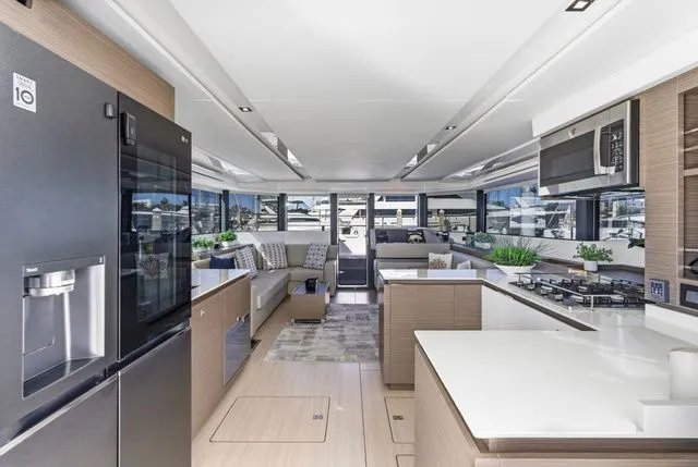 Slide: The Image of Leopard 53 Powercat 2025 - 26