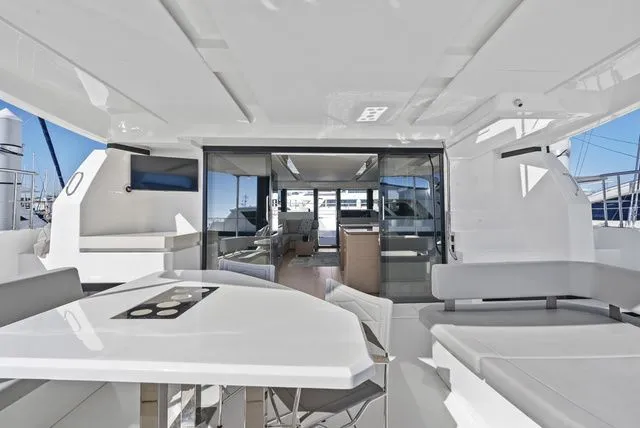 Slide: The Image of Leopard 53 Powercat 2025 - 42