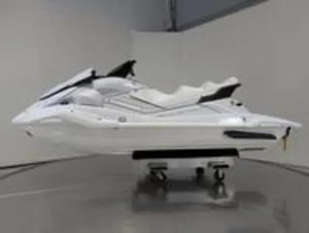 Slide: The Image of Yamaha FX Cruiser SVHO 2026 - 4