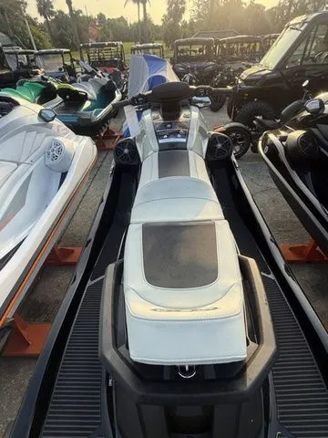 Slide: The Image of Yamaha VX Cruiser HO 2026 - 5