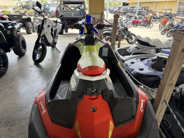 Slide: The Image of Sea-Doo Spark Trixx 3up 2020 - 4