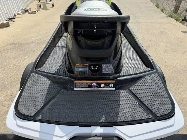 Slide: The Image of Kawasaki Jet Ski® ST® 160X 2026 - 9