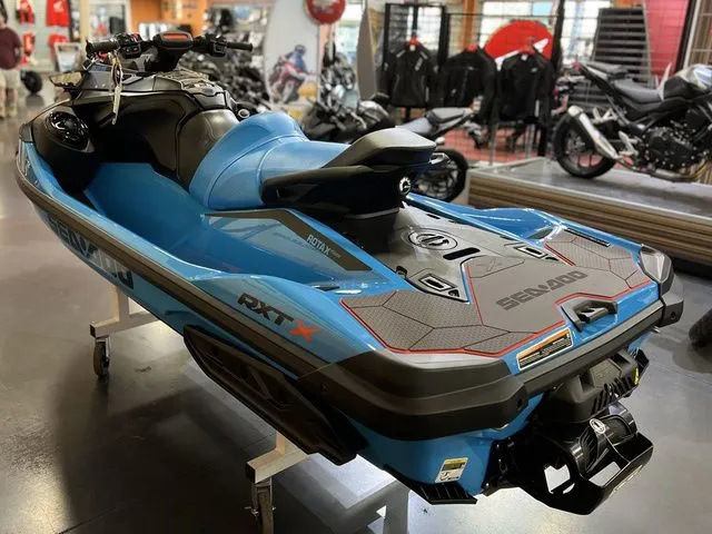 Slide: The Image of Sea-Doo RXT-X 2026 - 14