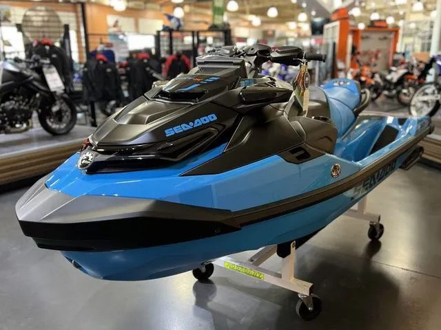 Slide: The Image of Sea-Doo RXT-X 2026 - 16