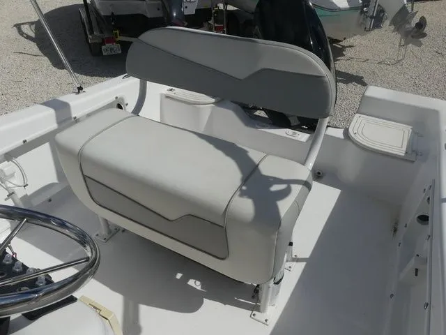 Slide: The Image of Key Largo 1800 Center Console 2023 - 8