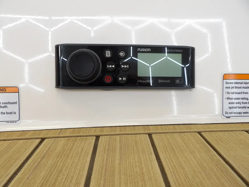 Slide: The Image of Yamaha 195S 2021 - 7