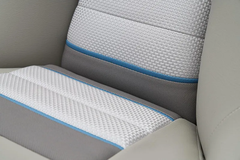 Slide: The Image of Ranger 212LS 2026 - 66