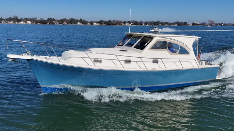 Slide: The Image of Mainship Pilot 34 2004 - 52