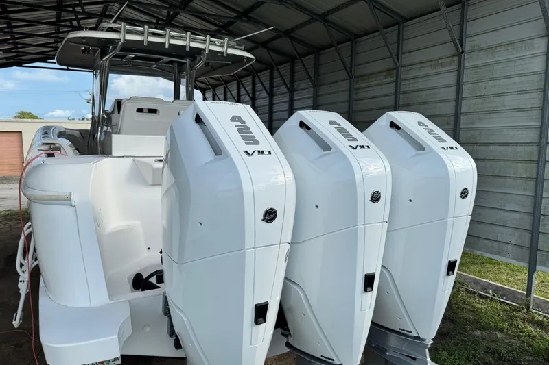 Slide: The Image of Intrepid 407 Nomad FE 2022 - 29