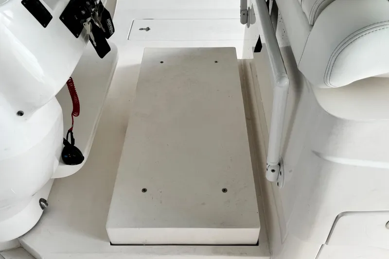 Slide: The Image of Intrepid 407 Nomad FE 2022 - 37