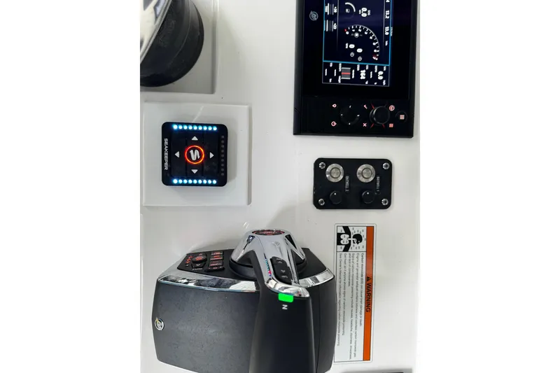Slide: The Image of Intrepid 407 Nomad FE 2022 - 44