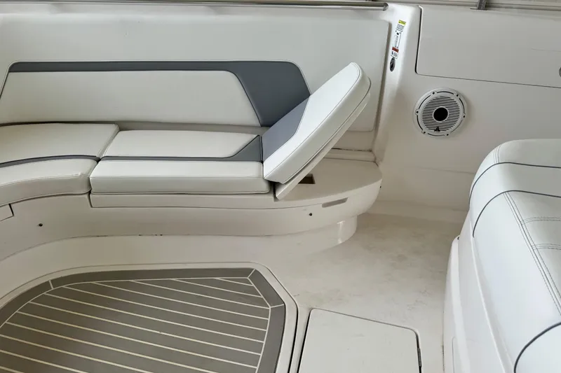 Slide: The Image of Intrepid 407 Nomad FE 2022 - 54