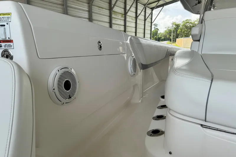 Slide: The Image of Intrepid 407 Nomad FE 2022 - 55