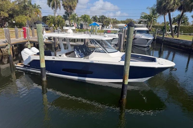 The Image of Regal 34 SAV 2026 - undefined