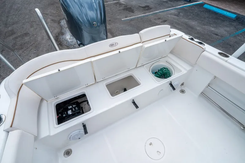 Slide: The Image of Sea Hunt Ultra 234 2022 - 12