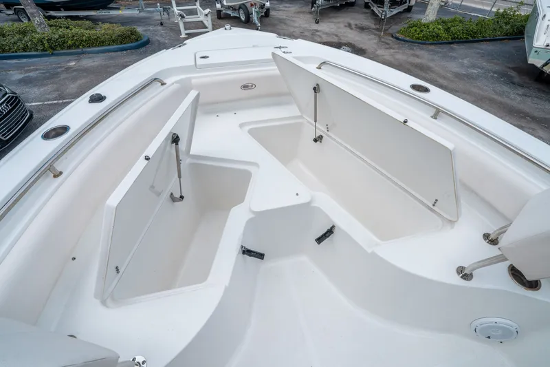 Slide: The Image of Sea Hunt Ultra 234 2022 - 20