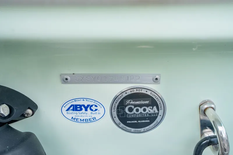 Slide: The Image of Sea Hunt Ultra 234 2022 - 25