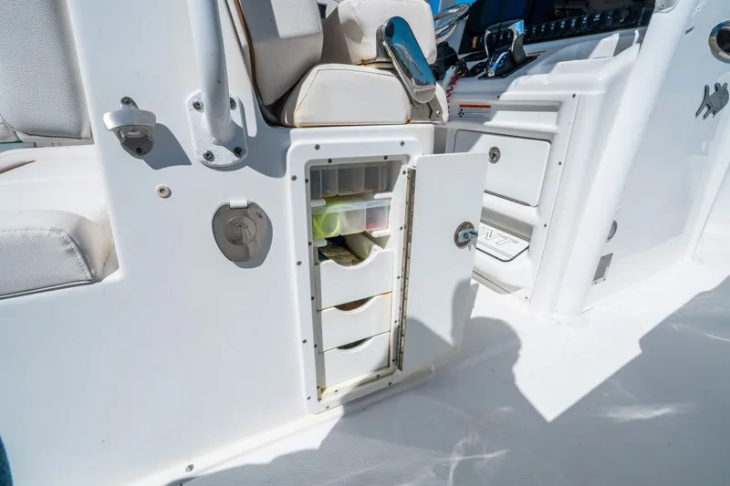 Slide: The Image of Sea Hunt Gamefish 27 Forward Seating 2019 - 16