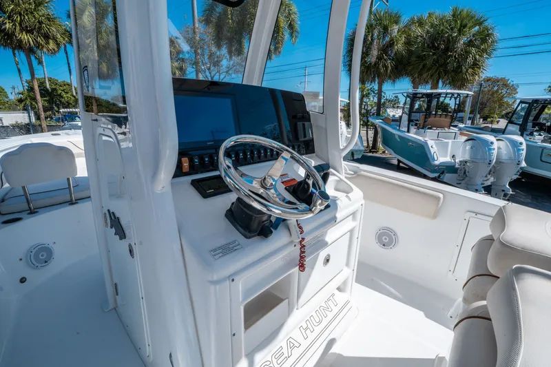 Slide: The Image of Sea Hunt Gamefish 27 Forward Seating 2019 - 19