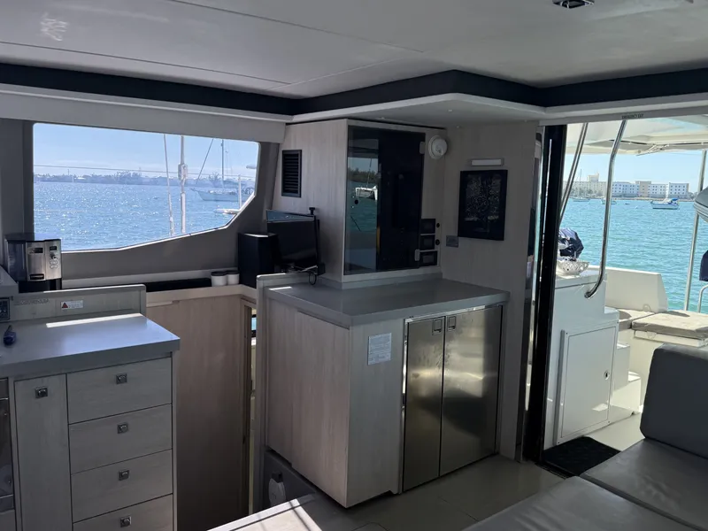 Slide: The Image of Leopard 45 2019 - 18