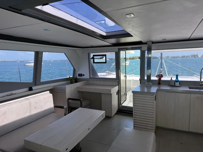 Slide: The Image of Leopard 45 2019 - 19