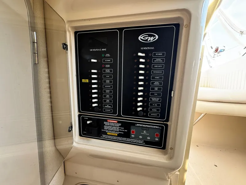 Slide: The Image of Grady-White Marlin 300 2005 - 16