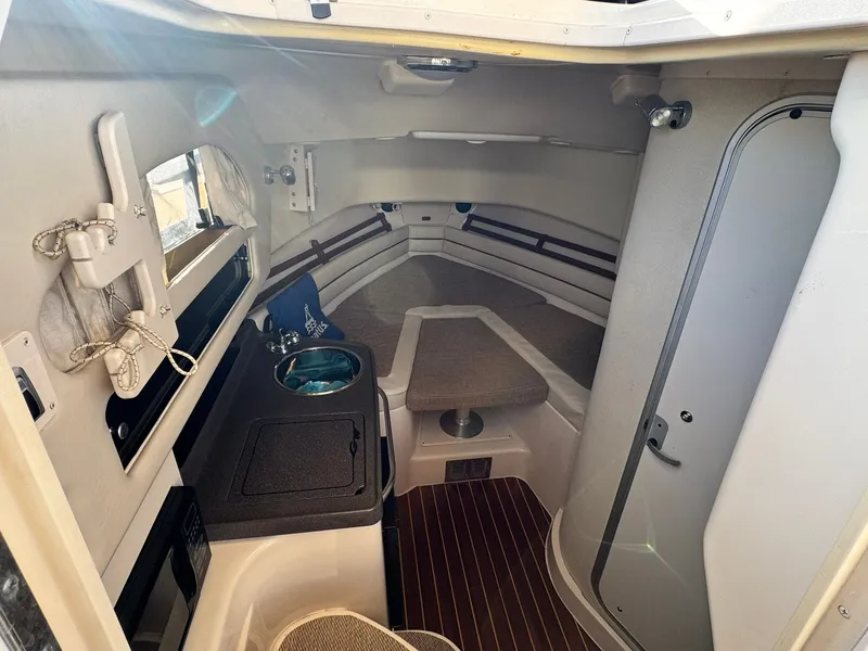 Slide: The Image of Grady-White Marlin 300 2005 - 6