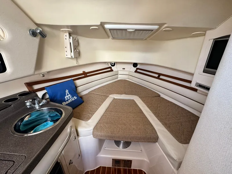 Slide: The Image of Grady-White Marlin 300 2005 - 7