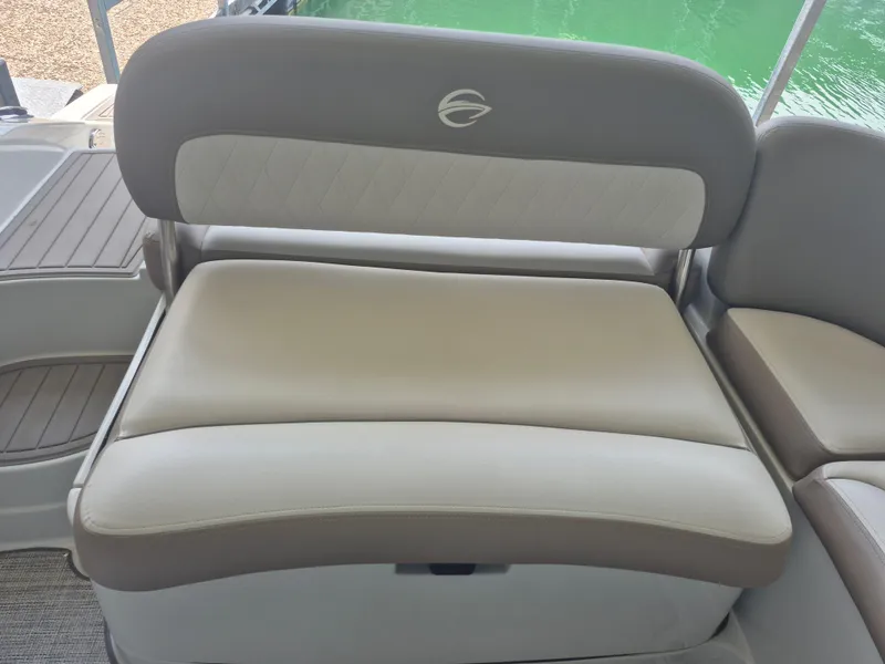 Slide: The Image of Crownline Boats Eclipse E255 2022 - 11