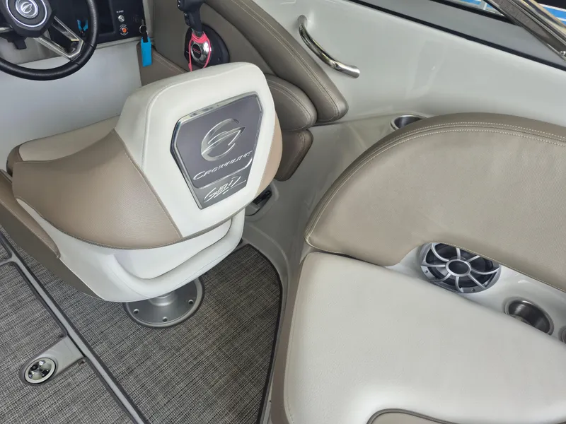 Slide: The Image of Crownline Boats Eclipse E255 2022 - 24