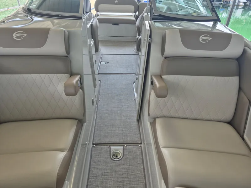 Slide: The Image of Crownline Boats Eclipse E255 2022 - 37