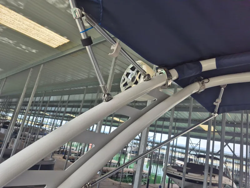 Slide: The Image of Crownline Boats Eclipse E255 2022 - 41