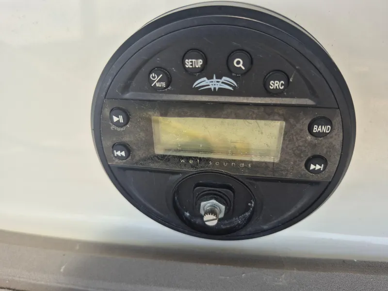 Slide: The Image of Crownline Boats Eclipse E255 2022 - 47