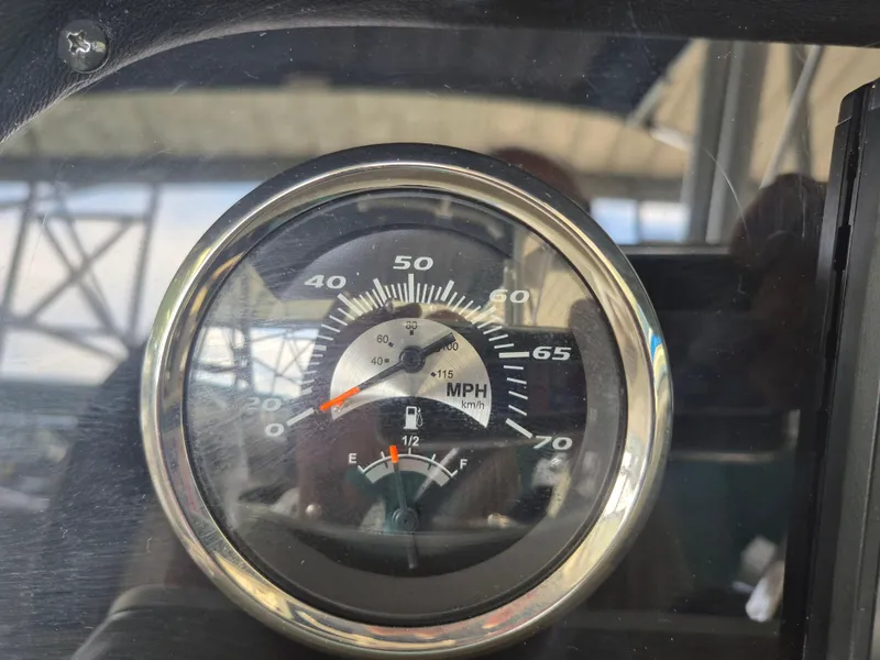 Slide: The Image of Crownline Boats Eclipse E255 2022 - 51