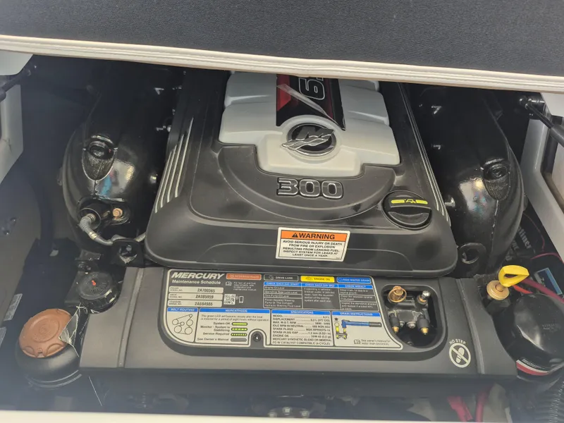 Slide: The Image of Crownline Boats Eclipse E255 2022 - 53