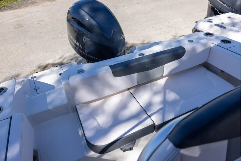 Slide: The Image of 2020 Robalo R202 Explorer boat interior with Yamaha engine, featuring comfortable seating. - 5