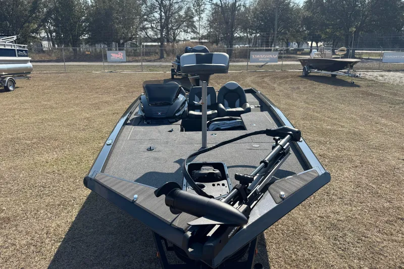 Slide: The Image of 2026 Vexus Defender 181 boat on display, featuring sleek design and advanced equipment. - 10