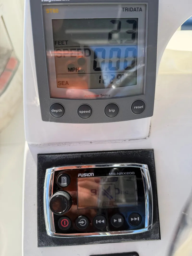 Slide: The Image of Intrepid 310WA 2003 - 12