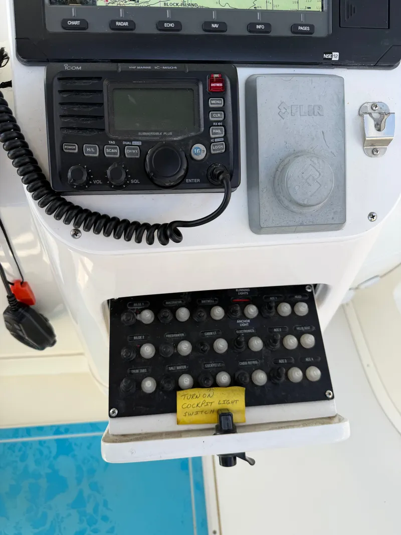 Slide: The Image of Intrepid 310WA 2003 - 13