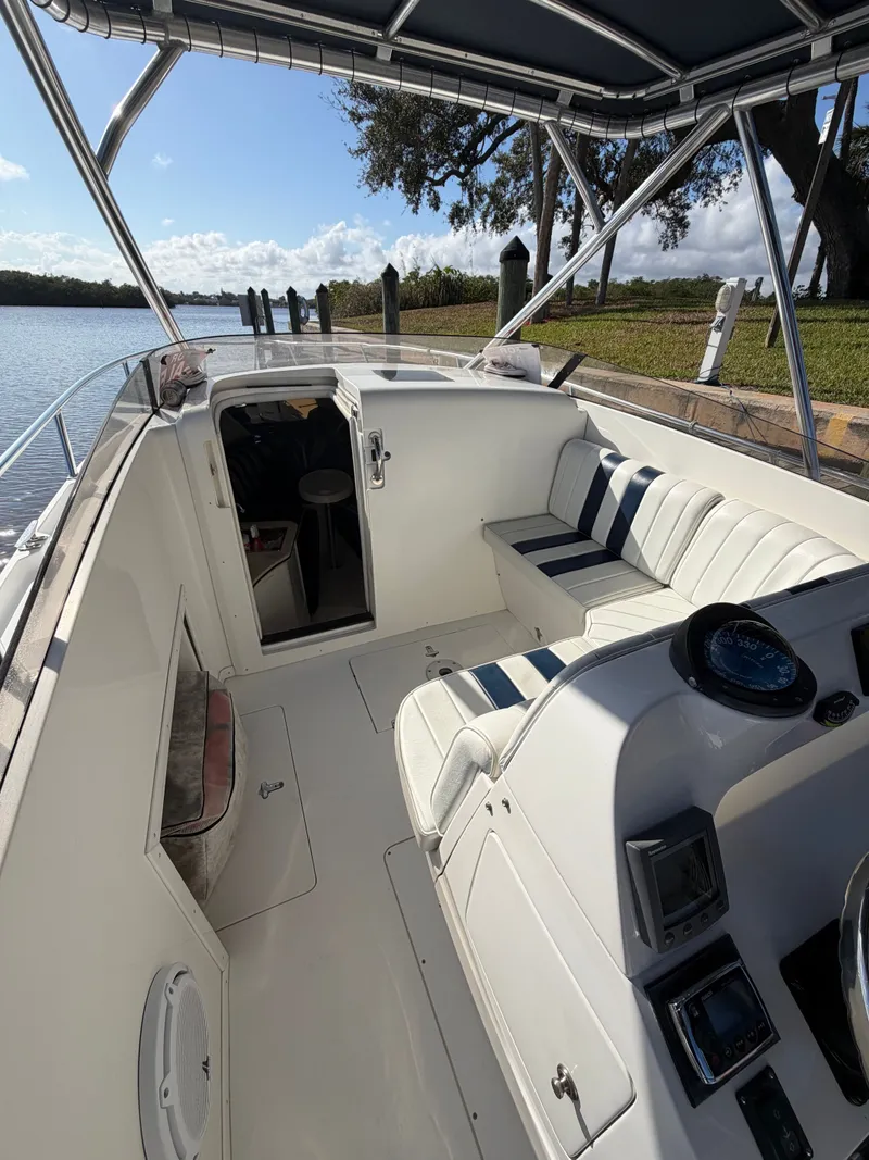 Slide: The Image of Intrepid 310WA 2003 - 16