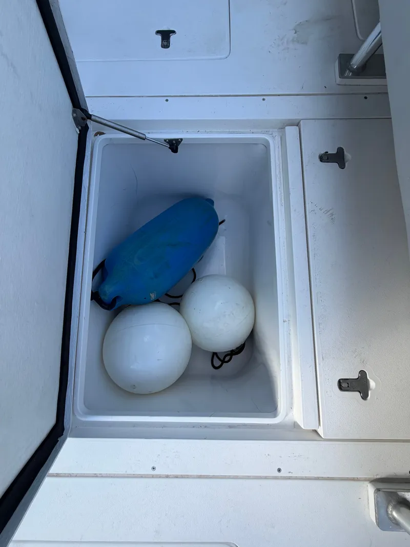 Slide: The Image of Intrepid 310WA 2003 - 34