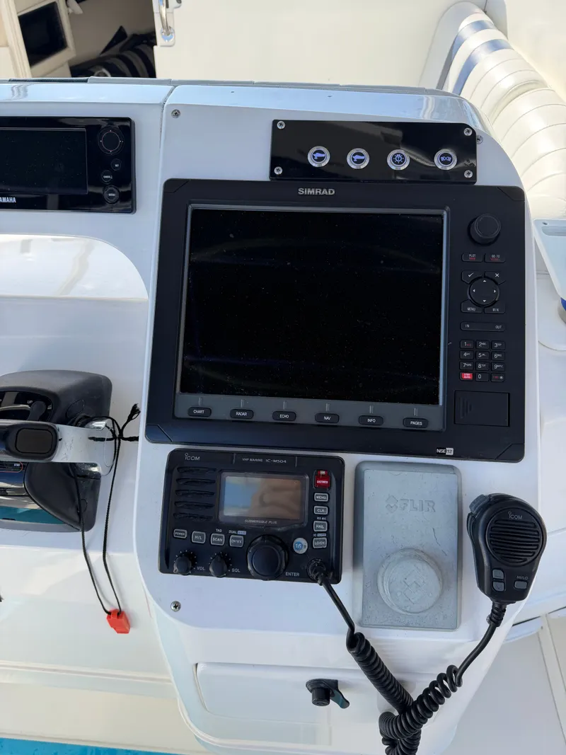 Slide: The Image of Intrepid 310WA 2003 - 8