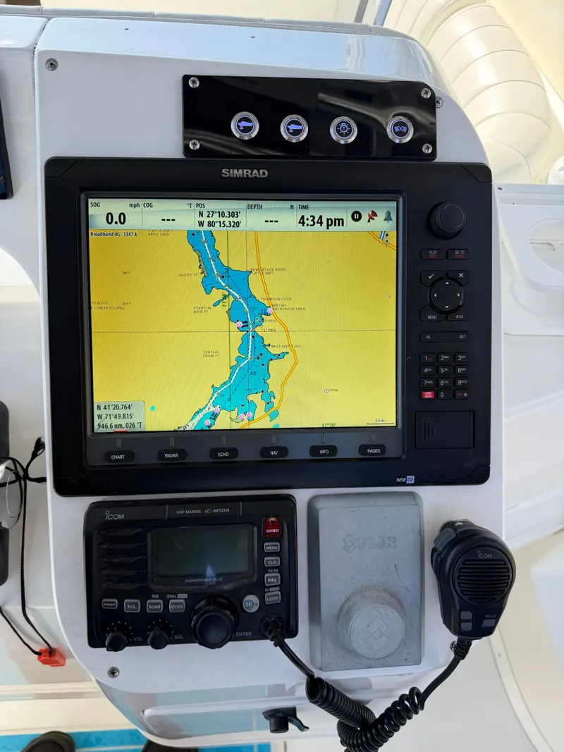 Slide: The Image of Intrepid 310WA 2003 - 9